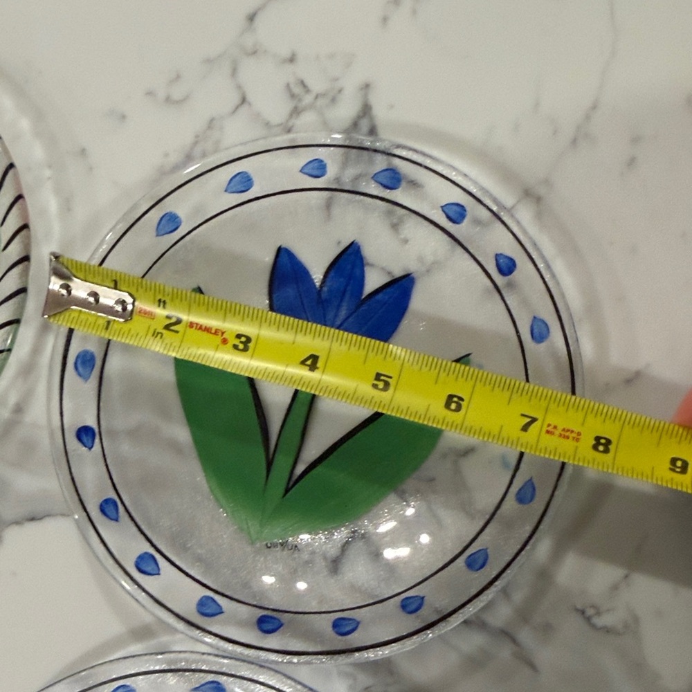 Kosta Boda set of 7 plates (8 inch) - Picture 7 of 7